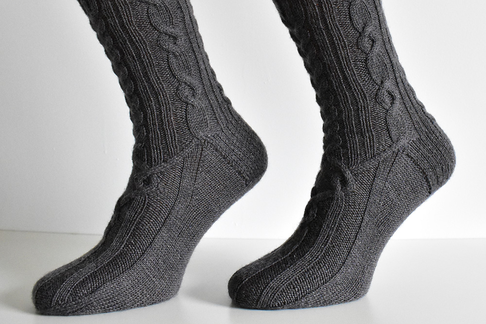 Dementor sock pattern by Dots Dabbles