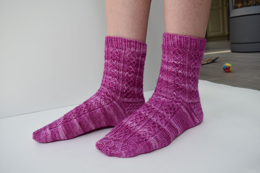 How to take great pictures of your knitted socks - Dots Dabbles Designs