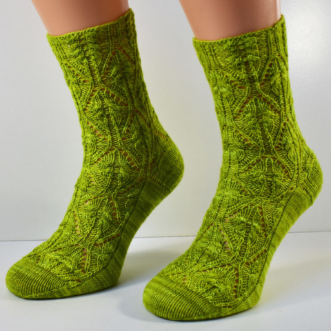 Ferngully sock pattern by Dots Dabbles