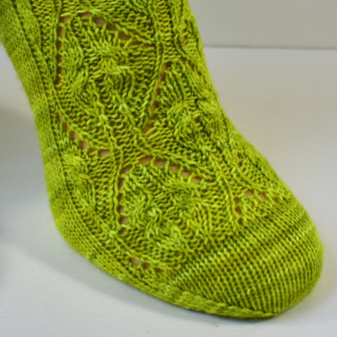 Ferngully sock pattern by Dots Dabbles